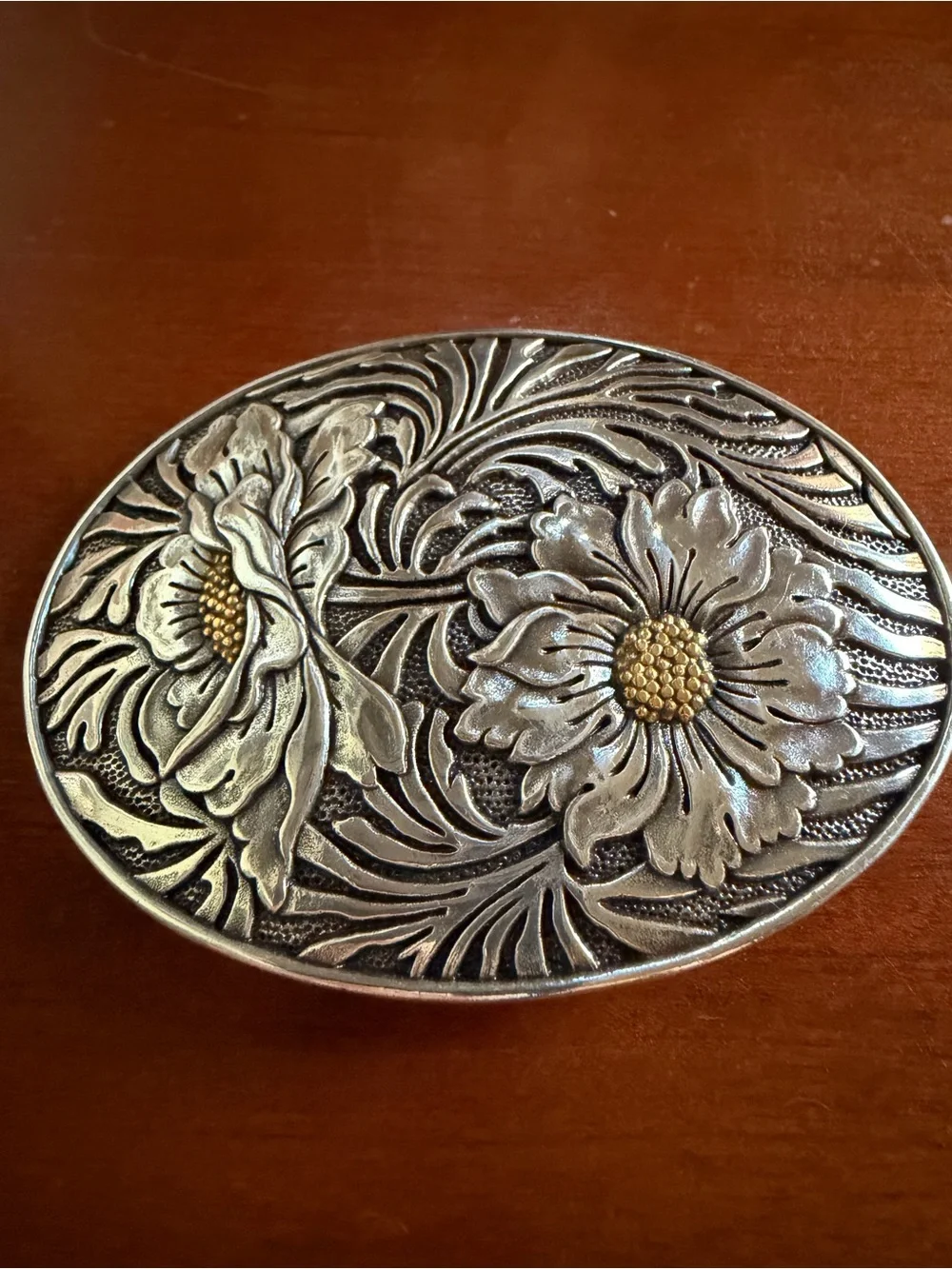 NEW Beautiful floral belt buckle